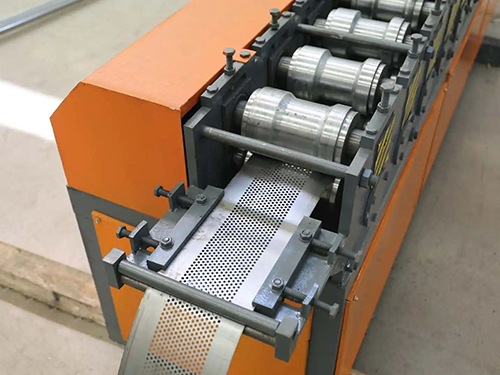 江苏自动铝合金卷帘门成型机